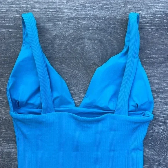 L*space Katniss One Piece, island - Picture 10 of 11